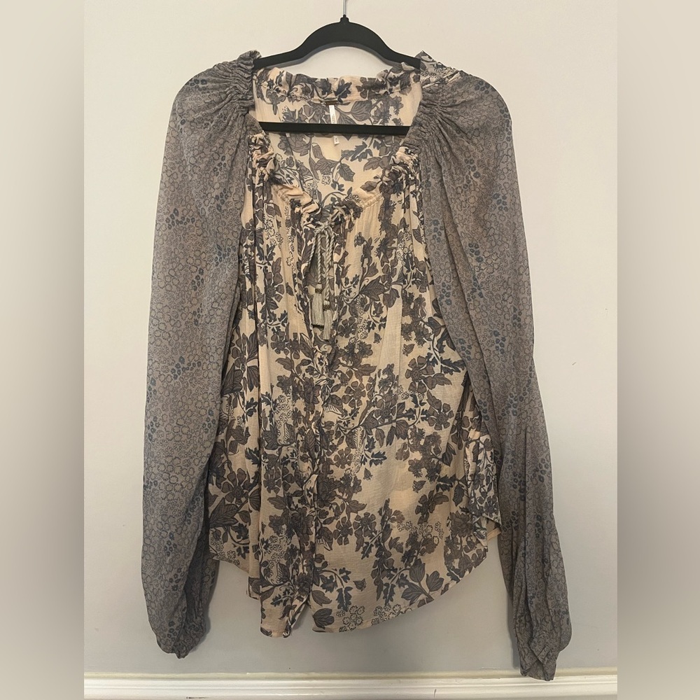 Free People Tan Ruched Tie Front Blouse Size Medium